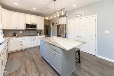1025 Bear Cub Drive, Cicero - 18