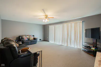 225 College Drive, Anderson - 17