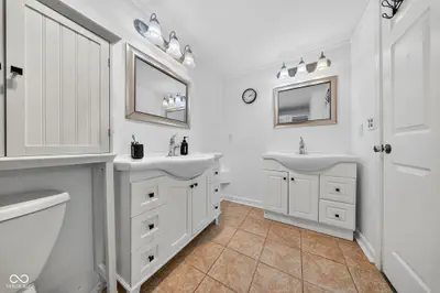 403 Lafayette Street, Cloverdale - 39