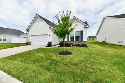 4720 Petunia, Plainfield - 3