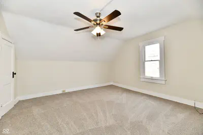 4992 100, New Palestine - 27