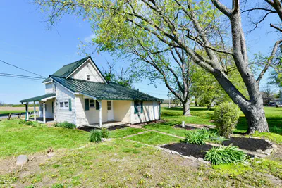 4992 100, New Palestine - 6