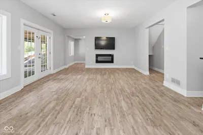 8631 Bay Colony Drive, Indianapolis - 34