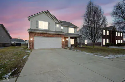 7148 Chelmsford Drive, McCordsville - 45
