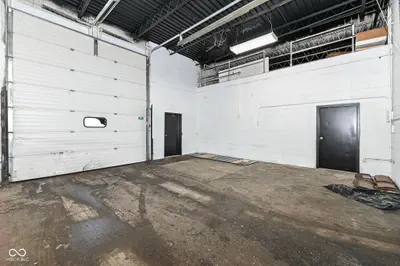 2401 Monroe Street, Muncie - 25