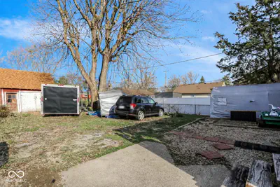 202 Monroe Street, Indianapolis - 25