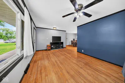 403 Lafayette Street, Cloverdale - 12