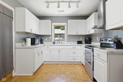 8948 Robey Drive, Indianapolis - 4