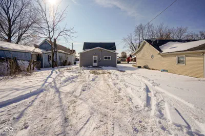 412 Main Street, Elwood - 29