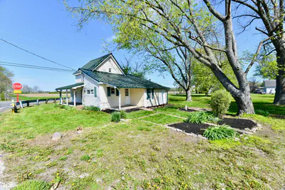 4992 100, New Palestine - 5