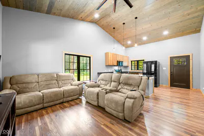 7951 Laurel Drive, Nineveh - 16