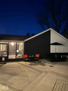 560 Sir Lancelot Drive, Seymour - 49