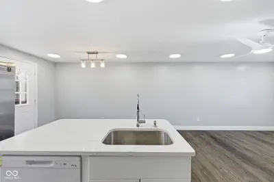 11345 McDowell Drive, Indianapolis - 10