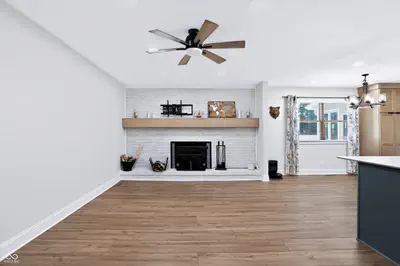 2577 Horizon Boulevard, Greenwood - 12