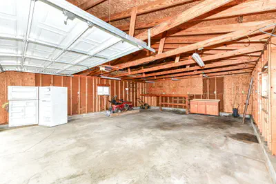 382 Pinedale Drive, Avon - 39
