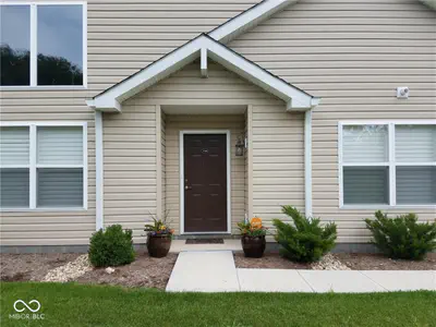 11504 Grassy Court, Fishers - 2