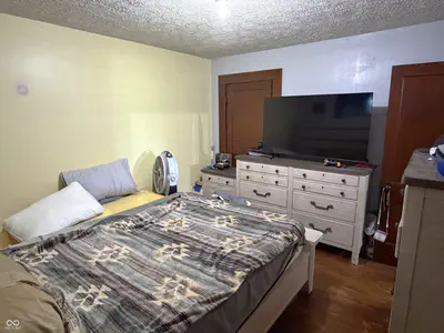 2438 500, Crawfordsville - 15
