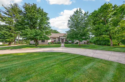 3355 Carr Hill Road, Columbus