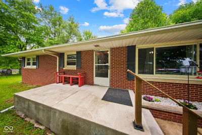 403 Lafayette Street, Cloverdale - 3