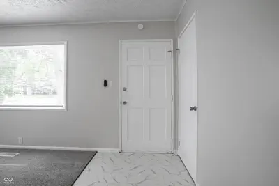 2042 Kessler Boulevard North Drive, Indianapolis - 4
