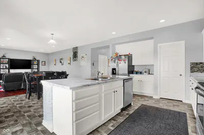 180 Blue Lace Drive, Whiteland - 11