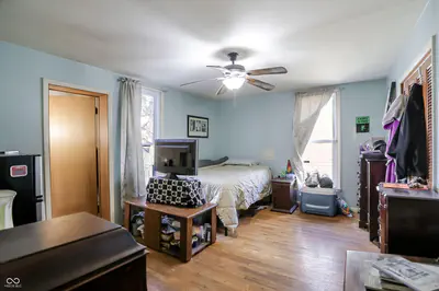202 Monroe Street, Indianapolis - 12