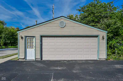 610 Rangeline Road, Carmel - 25