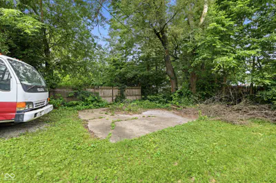 2048 Goodlet Avenue, Indianapolis - 21