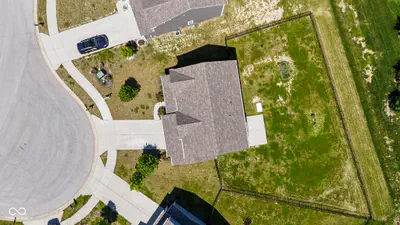10870 Sablecliff Way, Brownsburg - 47
