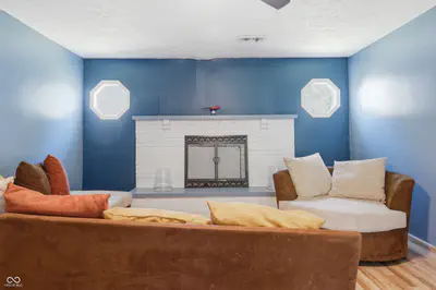 8948 Robey Drive, Indianapolis - 11