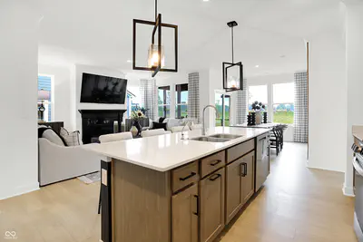 677 Growe Court, Avon - 10