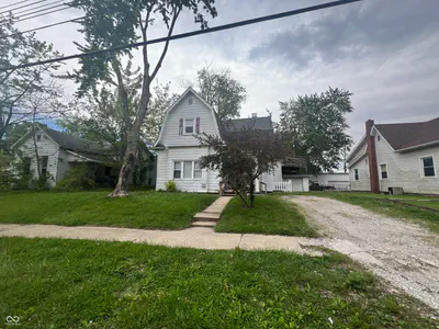 210 Whitlock Avenue, Crawfordsville