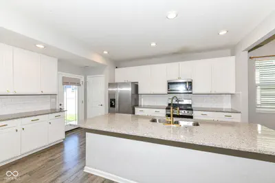 2606 Plano Drive, Whitestown - 11