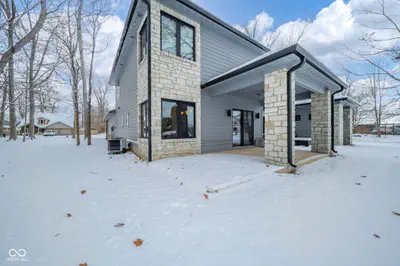 7133 Mayapple Lane, Pendleton - 34