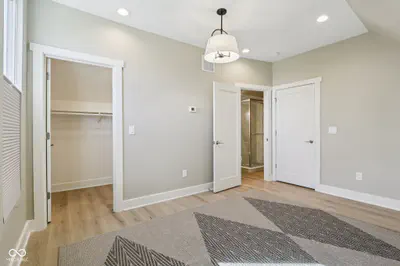 237 Kansas Street, Indianapolis - 23