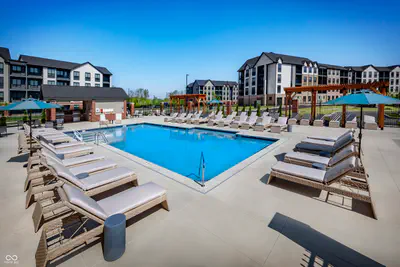 9685 Oleander Drive, Fishers - 27