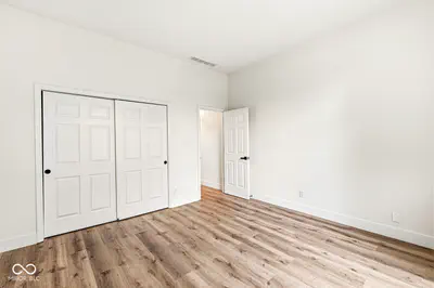 7833 Clearwater Cove Drive, Indianapolis - 25