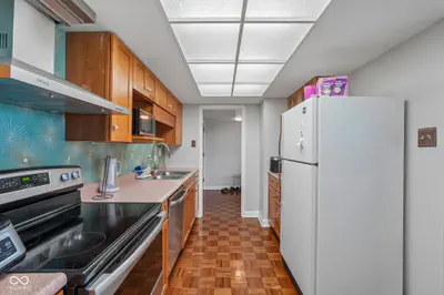 4000 Meridian Street, Indianapolis - 10