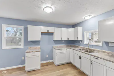 313 10th Street, Muncie - 12