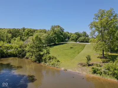 3830 Dam Court, North Vernon