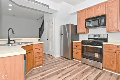 11437 Enclave Boulevard, Fishers - 20