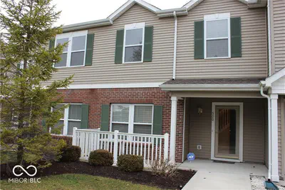 13370 White Granite Drive, Fishers - 2