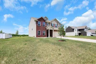 180 Blue Lace Drive, Whiteland - 2