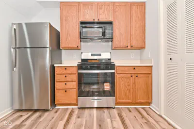 11437 Enclave Boulevard, Fishers - 11