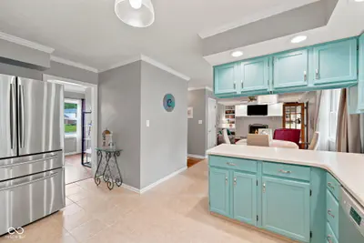7921 Springwater Court, Indianapolis - 12