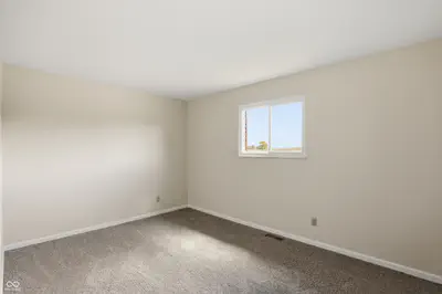 715 White Street, Shirley - 42