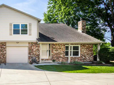 7435 Prairie Lake Drive, Indianapolis