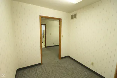 1720 Lafayette Road, Crawfordsville - 35