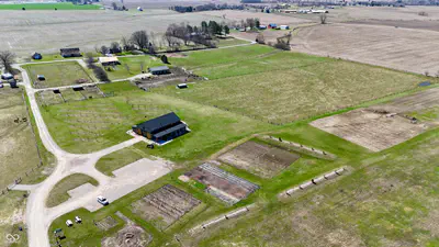 4264 Chapel Hill Court, Bargersville - 53