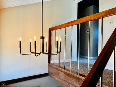 560 Sir Lancelot Drive, Seymour - 31